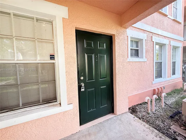 $2,200 | 308 Belmont Lane, Unit 308, North Lauderdale, FL 33068