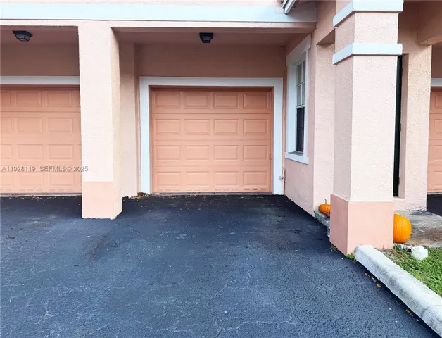 $2,200 | 308 Belmont Lane, Unit 308, North Lauderdale, FL 33068