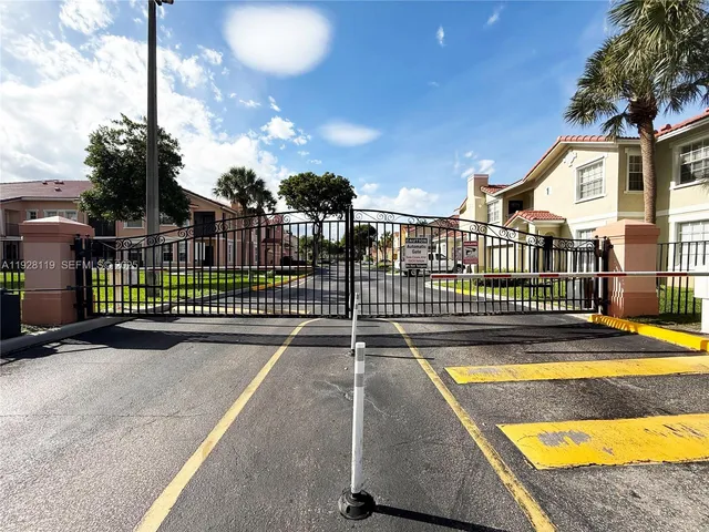 $2,200 | 308 Belmont Lane, Unit 308, North Lauderdale, FL 33068