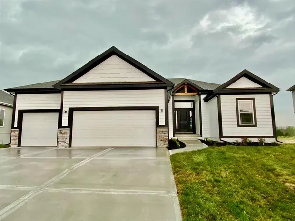 $539,900 | 2144 Deerfield Terrace, Liberty, MO 64068