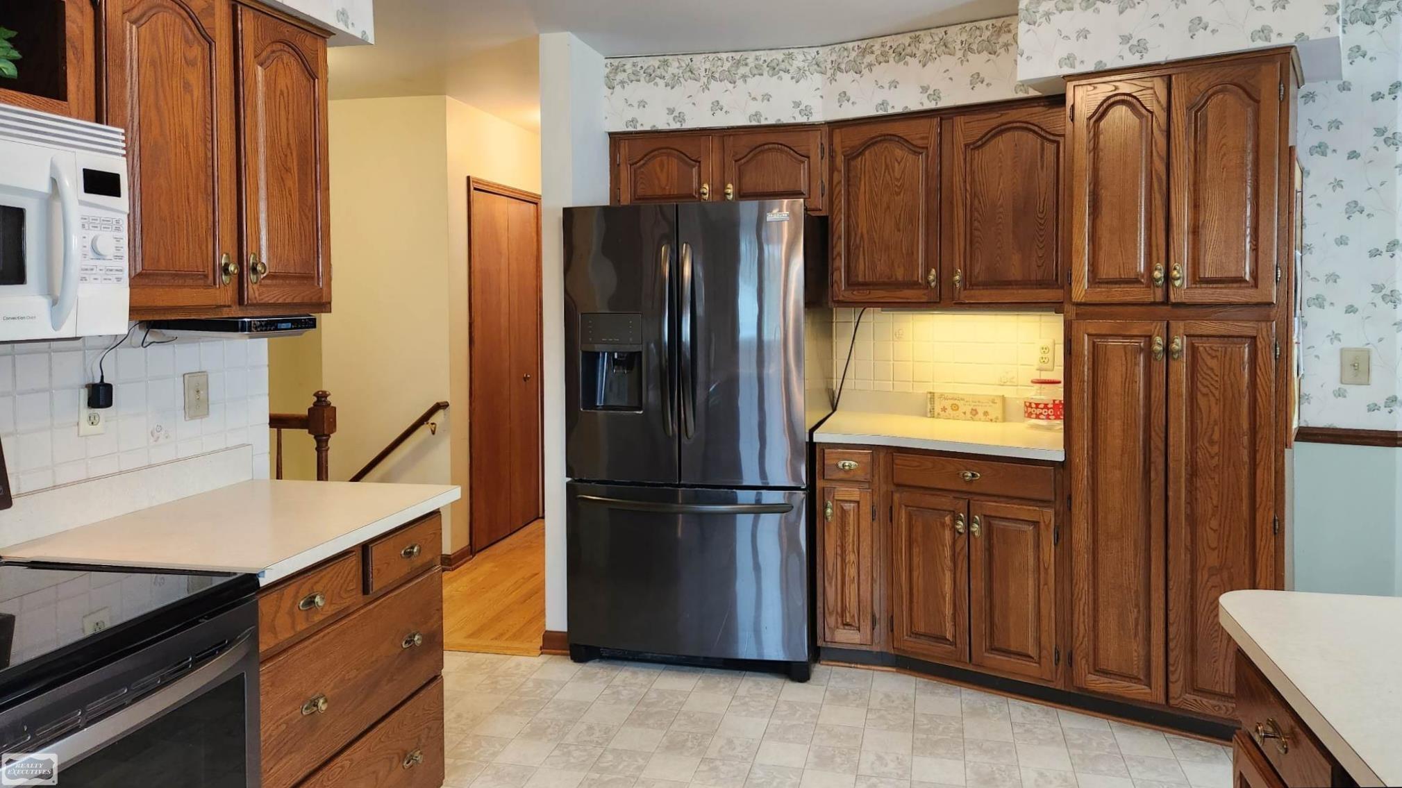 75575 Romeo Plank Road Armada, MI 48005 - Photo 25 of 64 50104387-24.JPG