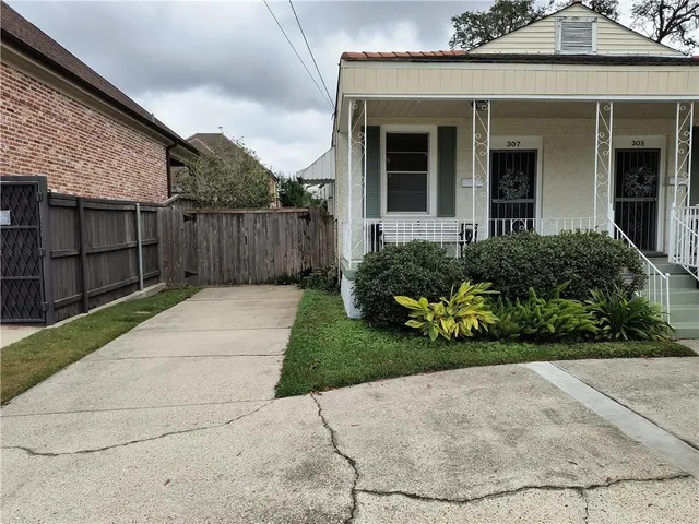 $1,600 | 307 Labarre Drive, Metairie, LA 70001