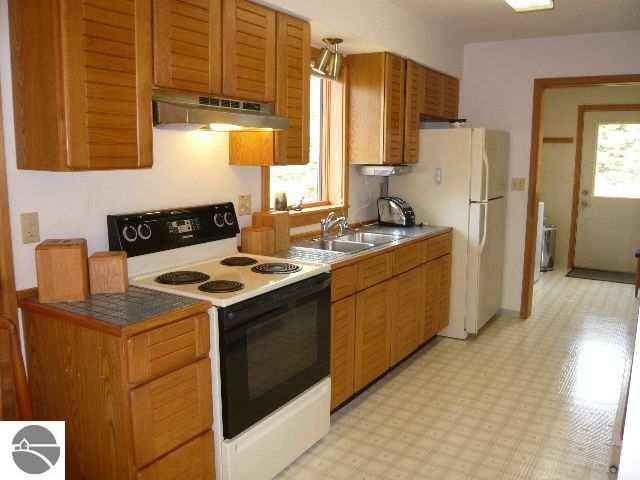 10680 McPherson Road Alden, MI 49612 - Photo 9 of 25 1736722-8.JPG