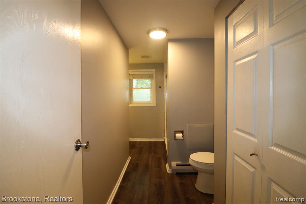 21800 Middlebelt Road Farmington, MI 48336 - Photo 12 of 24