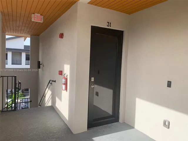 $3,400 | 10443 Northwest 82nd Street, Unit 31, Doral, FL 33178