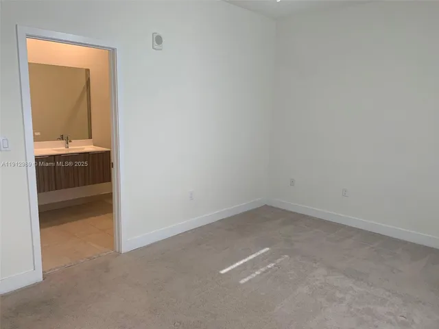 $3,400 | 10443 Northwest 82nd Street, Unit 31, Doral, FL 33178