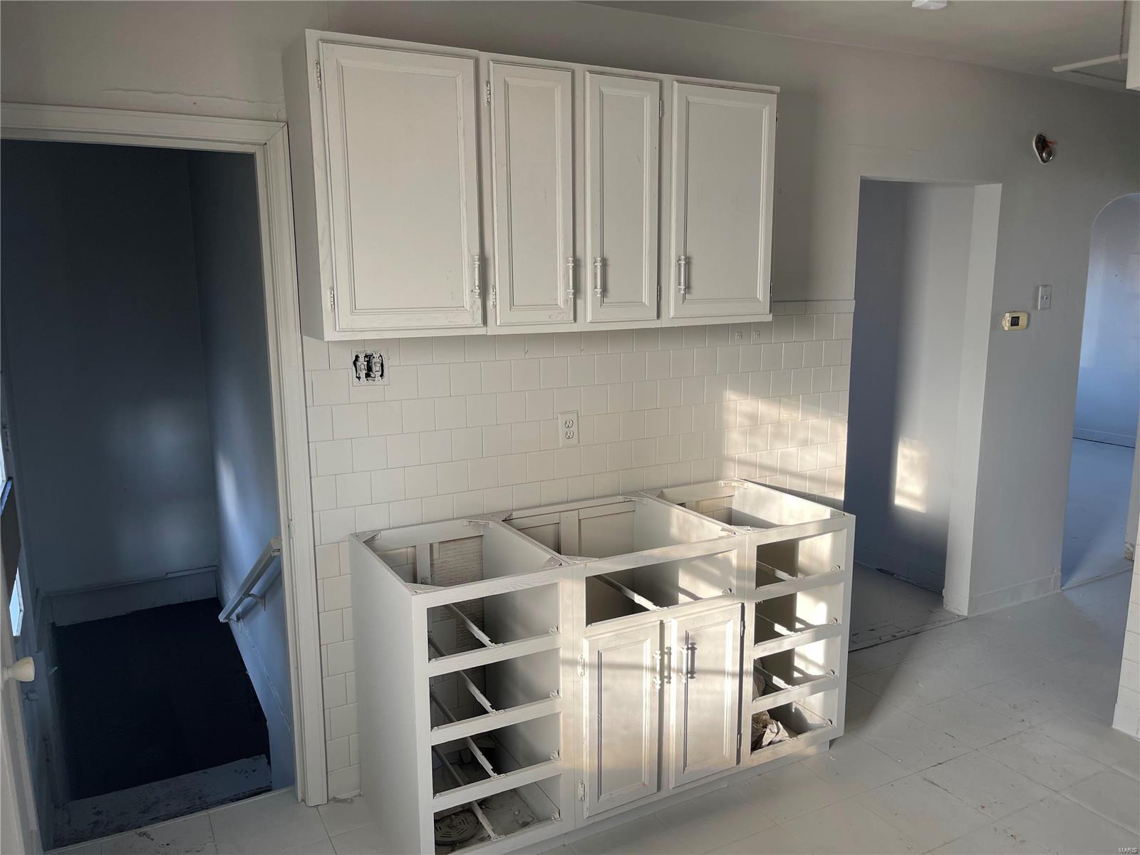 9446 Ridge Avenue St. Louis, MO 63114 - Photo 14 of 18 Gallery Image 14
