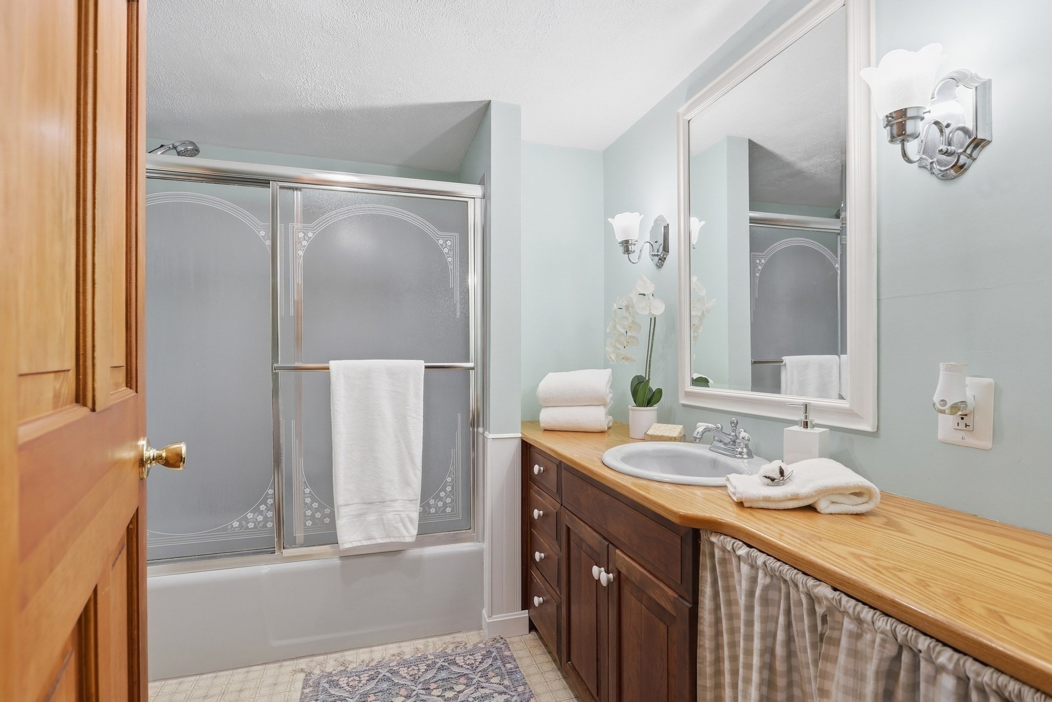 5 Lowell Road Westford, MA 01886 - Photo 17 of 32 Gallery Image 17