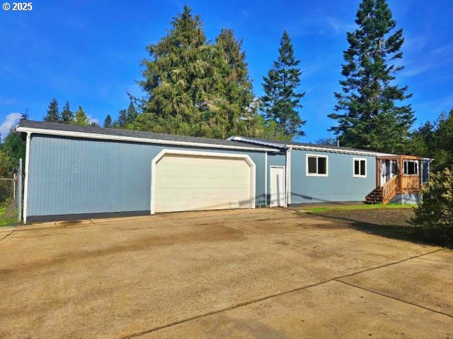 990 East 2nd Street Coquille, OR 97423 - Photo 3 of 23