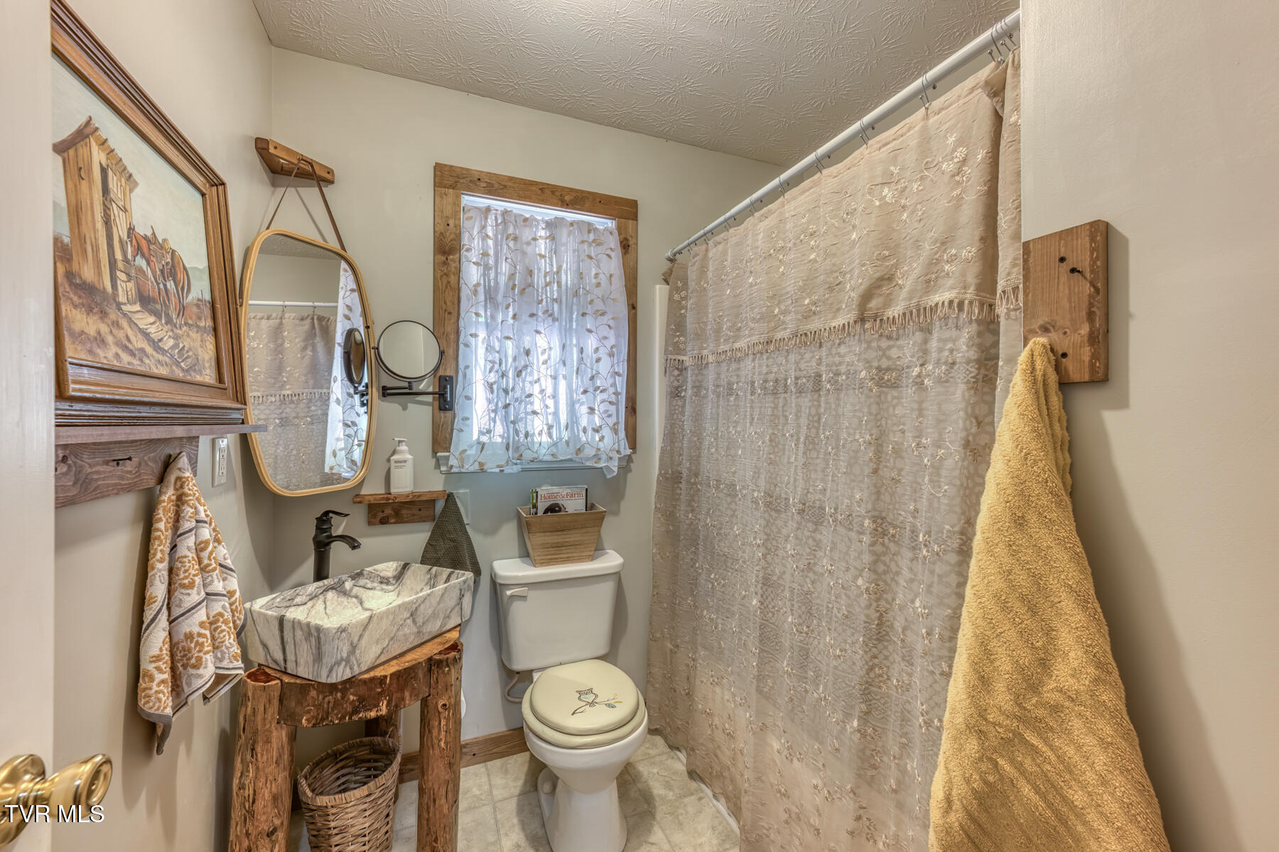 130 Timber Lane Hampton, TN 37658 - Photo 19 of 42 130 Timber Ln-21