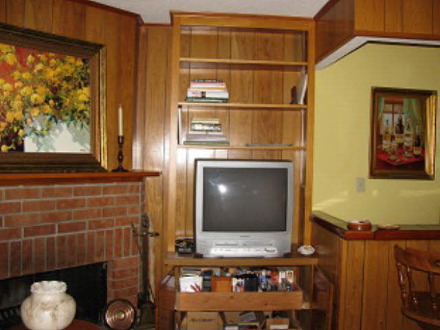 112 Ronforth Street Fairhope, AL 36532 - Photo 18 of 33 Built-ins in Den