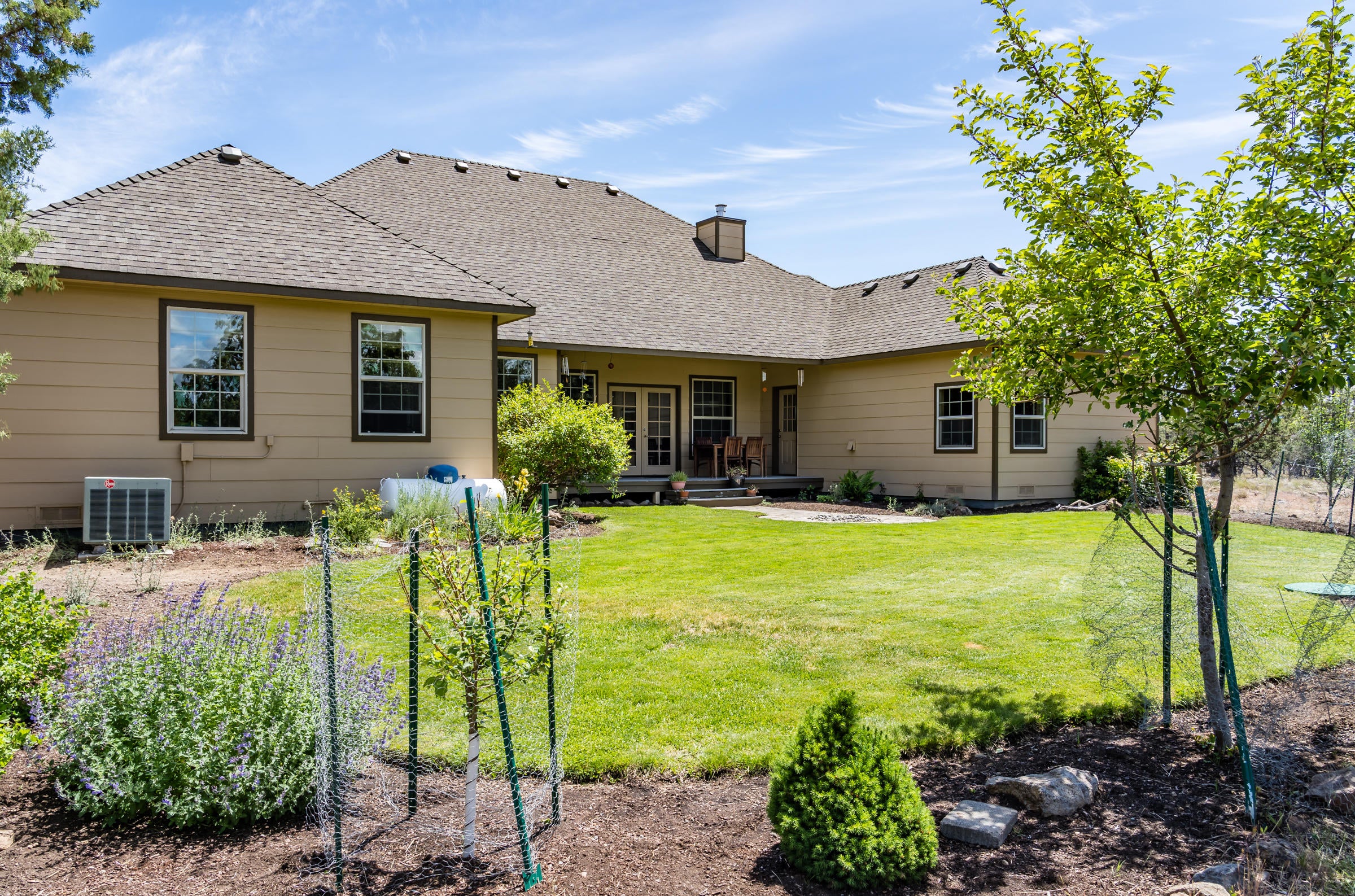 17730 Mountain View Road Sisters, OR 97759 - Photo 20 of 31 21