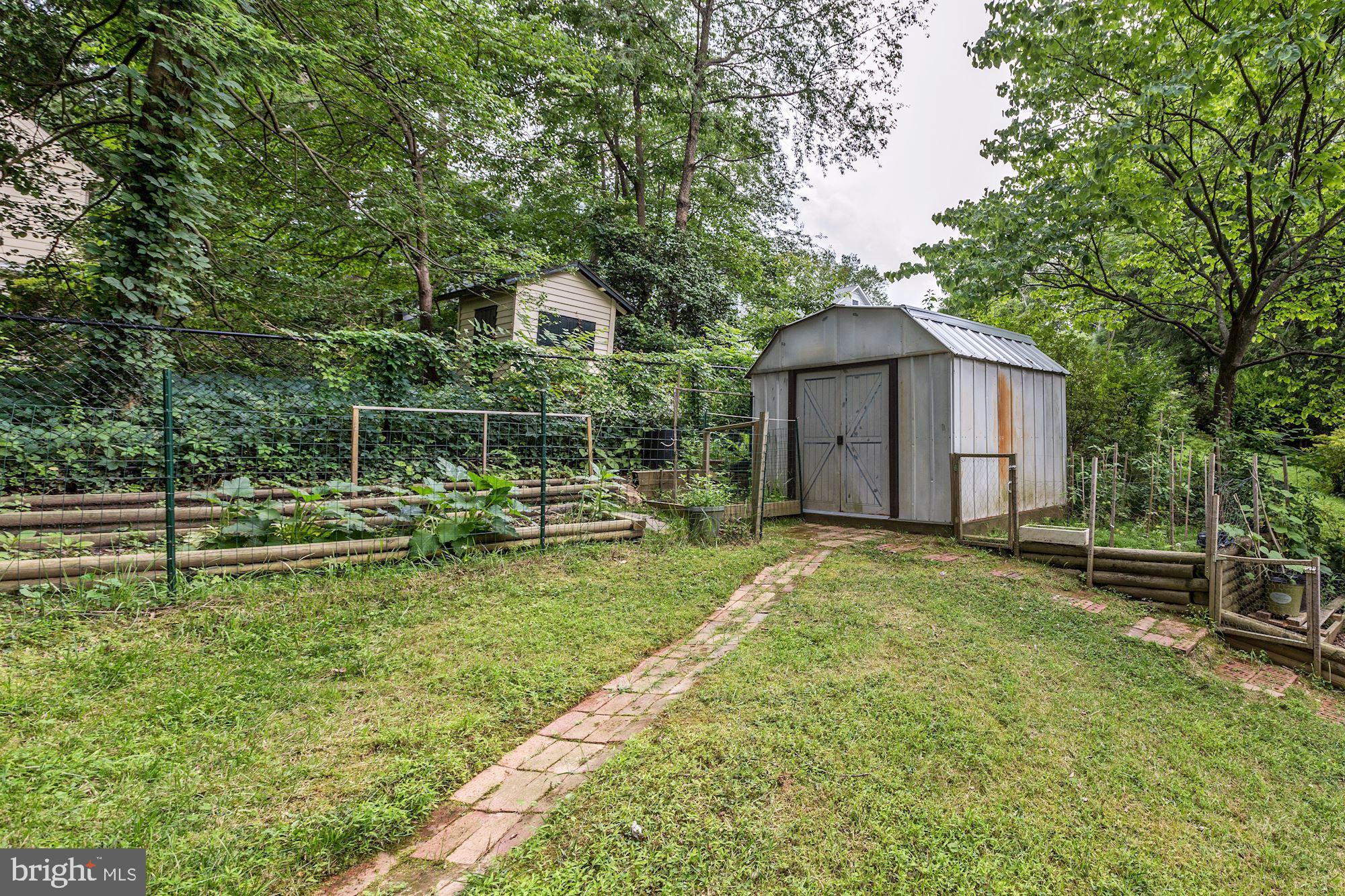 4916 Flint Drive Bethesda, MD 20816 - Photo 25 of 29