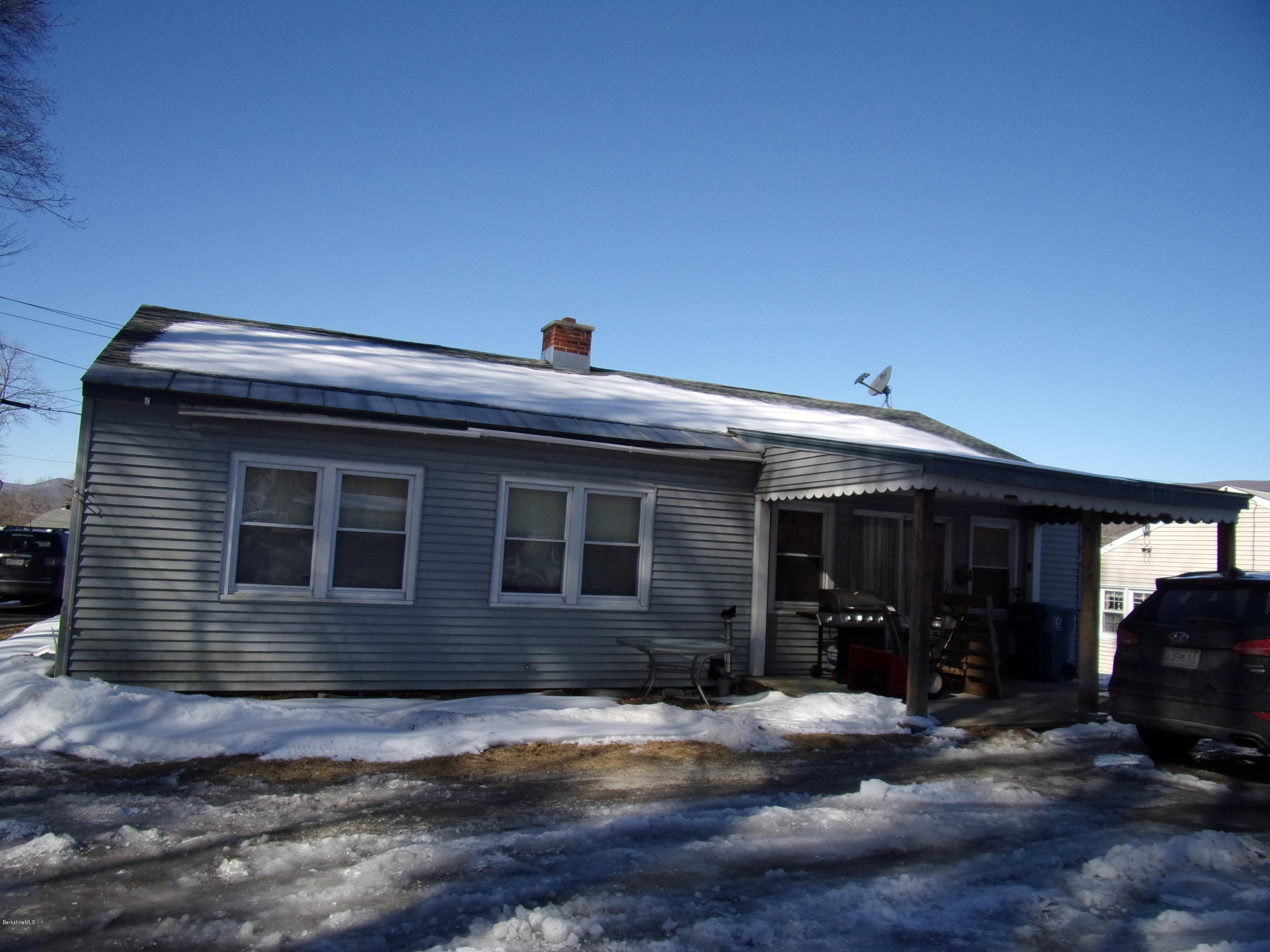 300 Notch Road North Adams, MA 01247 - Photo 5 of 25 100_0173