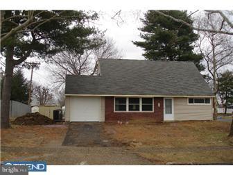 2 Quakeroak Road Levittown, PA 19057 - Photo 1 of 10 Exterior Front