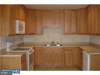 2 Quakeroak Road Levittown, PA 19057 - Photo 4 of 10 Kitchen