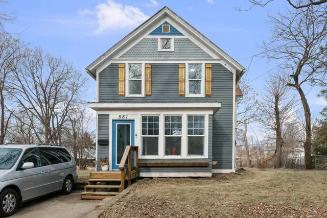 $120,000 | 581 20th Avenue, Rock Island, IL 61201