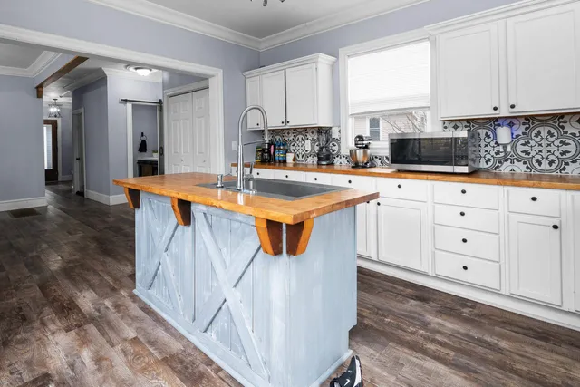 $120,000 | 581 20th Avenue, Rock Island, IL 61201