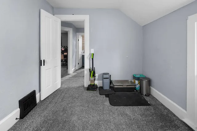 $120,000 | 581 20th Avenue, Rock Island, IL 61201