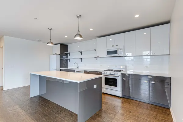 $3,450 | 115 Lake Street, Unit 314, Libertyville, IL 60048