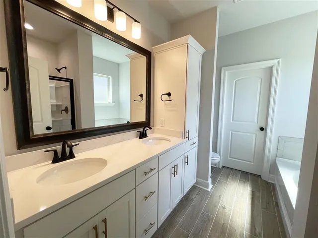 $309,190 | 4474 Lakes Edge Drive, Lake Charles, LA 70607