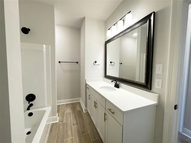 $309,190 | 4474 Lakes Edge Drive, Lake Charles, LA 70607