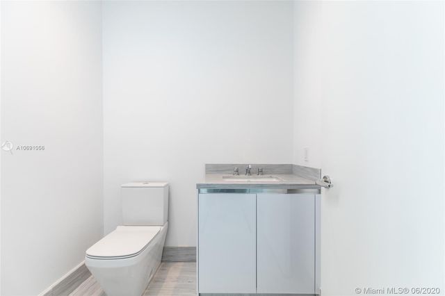 $3,450,000 | 16901 Collins Avenue, Unit 2301, Sunny Isles Beach, FL 33160