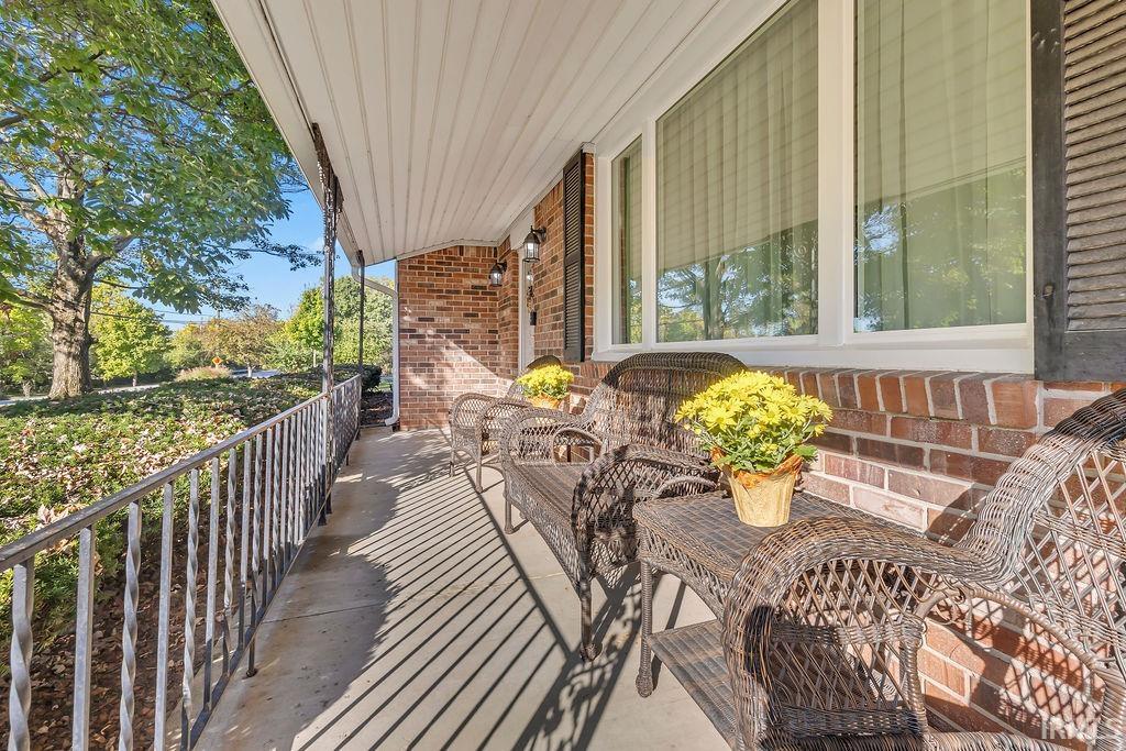 7128 Milhouse Road Indianapolis, IN 46221 - Photo 5 of 30