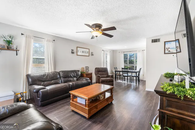 $242,000 | 610 Country Club Road, Folkston, GA 31537