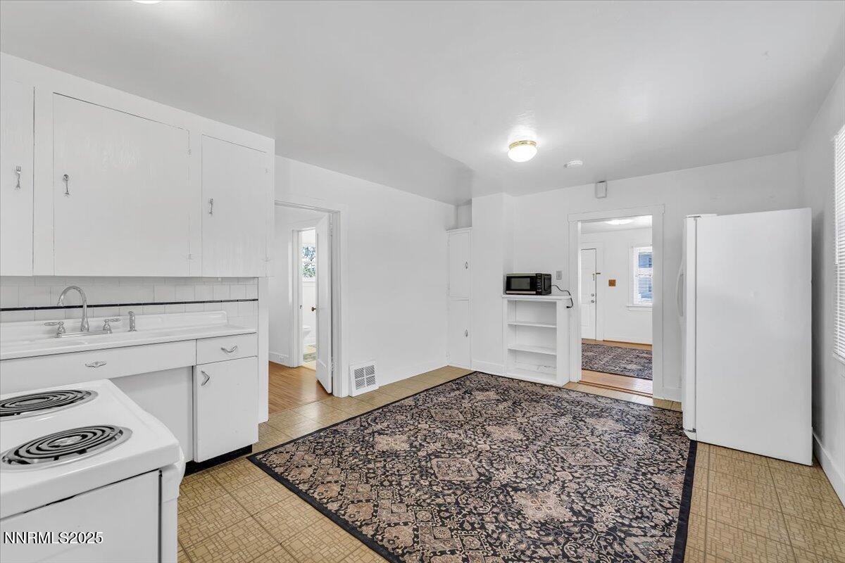 1145 Seminary Avenue Reno, NV 89503 - Photo 13 of 33 16-1145 Seminary Ave Reno NV 89503 (16 o