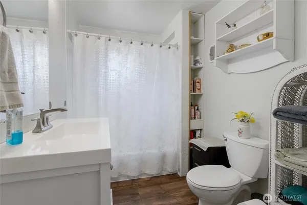 $799,950 | 19127 Patterson Road East, Orting, WA 98360