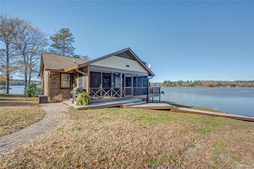 2213 Seaside Road York, SC 29745 - Photo 7 of 34 Gallery Image 7