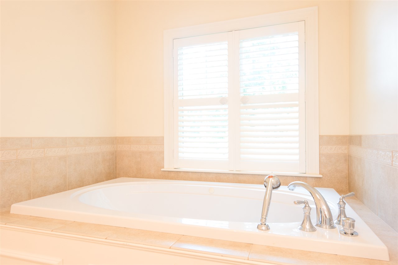 100 Shepard's Cove Road, Unit H202 Kittery, ME 03904 - Photo 17 of 40 Gallery Image 17