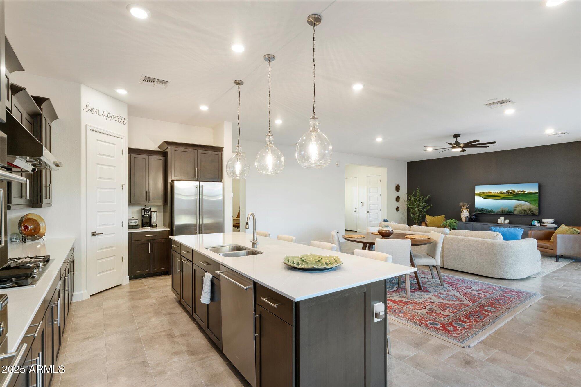 6311 South 25th Place Phoenix, AZ 85042 - Photo 12 of 40 12-105620405