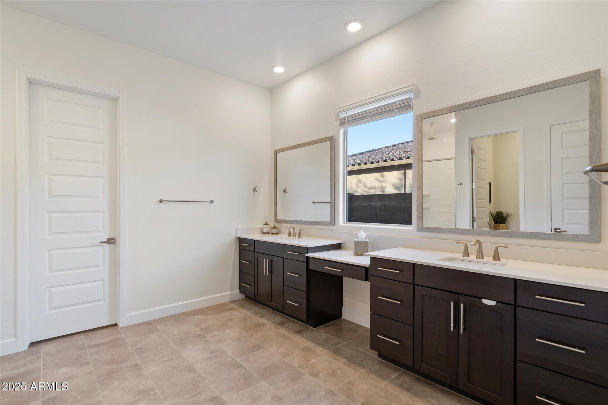 6311 South 25th Place Phoenix, AZ 85042 - Photo 21 of 40 21-105620470