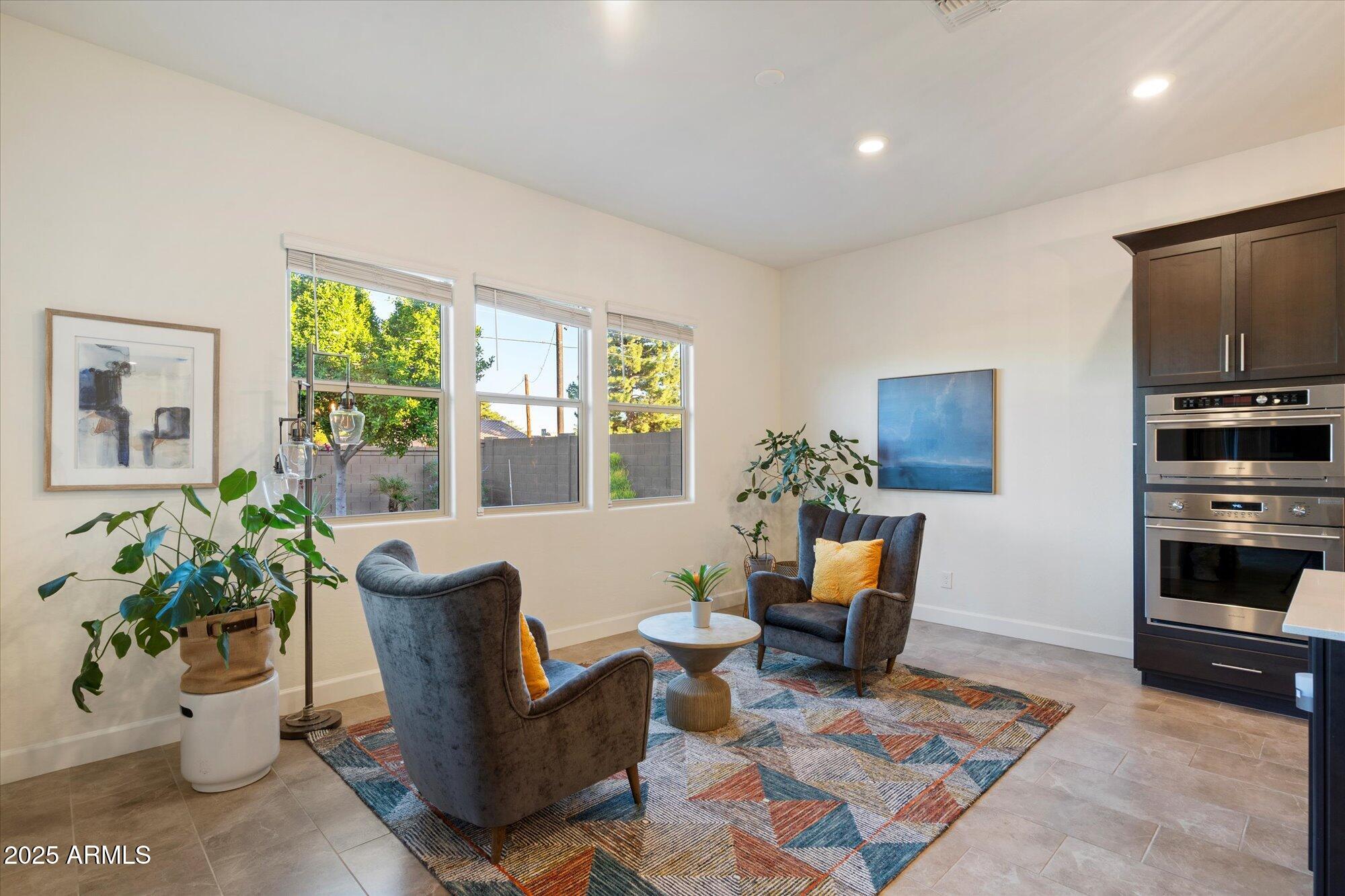 6311 South 25th Place Phoenix, AZ 85042 - Photo 10 of 40 10-105620410