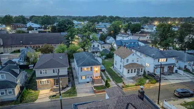 a picture of a bench in a cabinet
