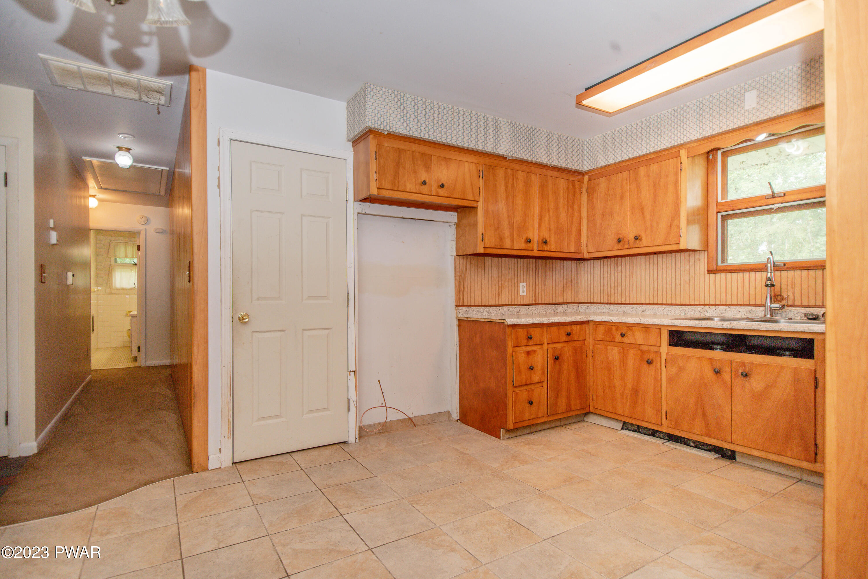 118 Ansley Road Paupack, PA 18451 - Photo 19 of 53