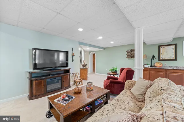 $995,000 | 1623 Hilltop Road, Spring City, PA 19475