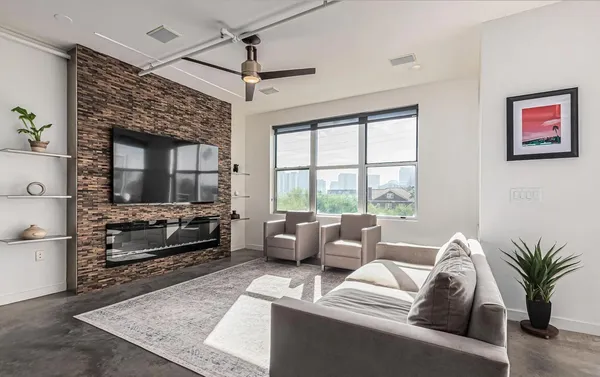 $2,999 | 1326 North Central Avenue, Unit 303, Phoenix, AZ 85004