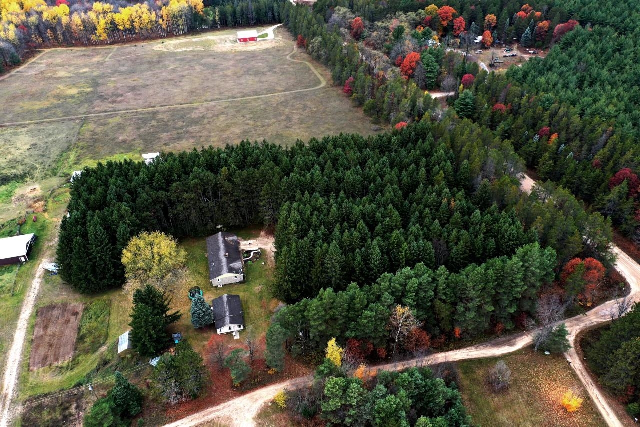 7533 Lund Road Southwest Fife Lake, MI 49633 - Photo 4 of 41 1896708-3.JPG