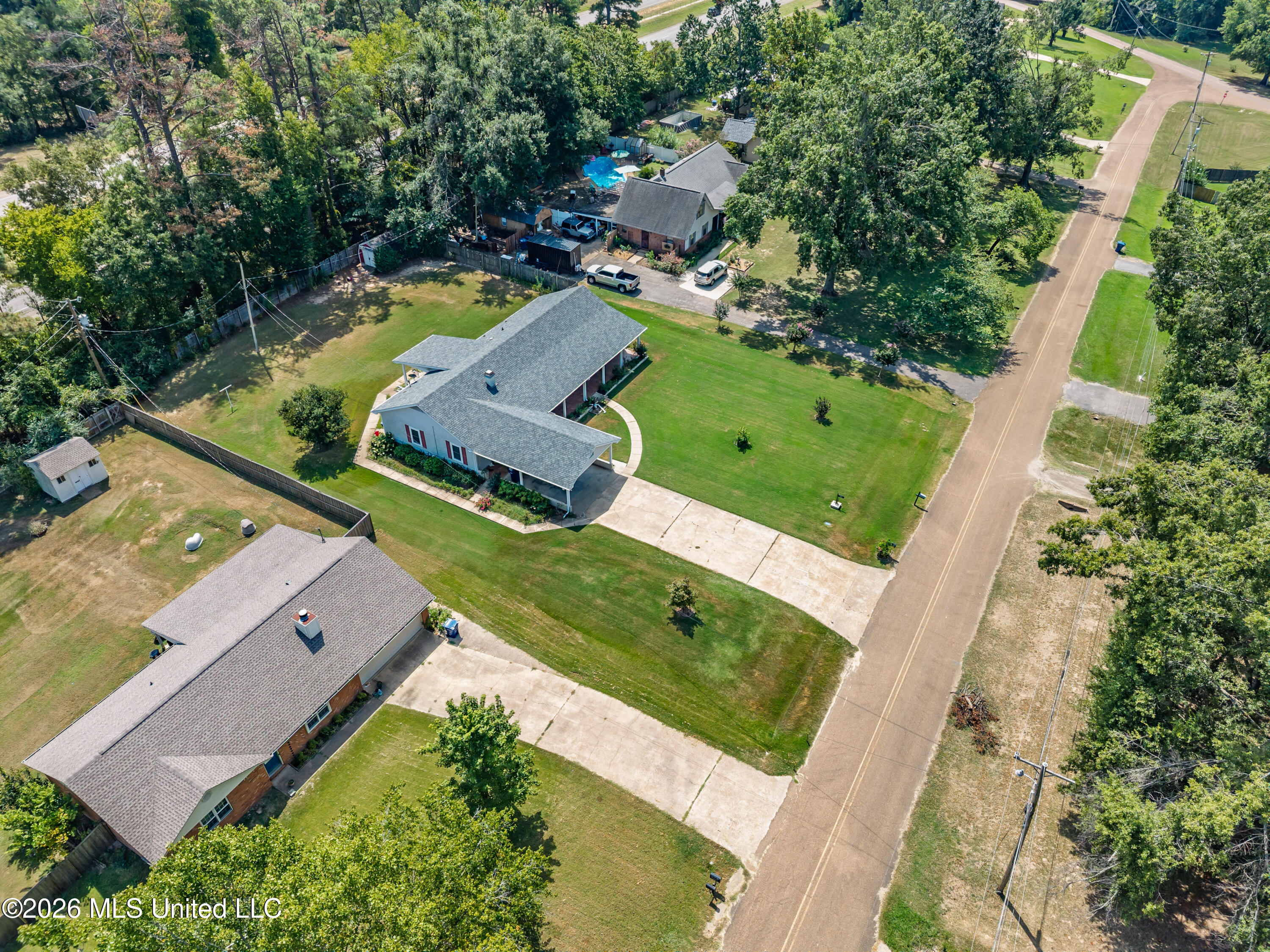 147 Hemlock Road Batesville, MS 38606 - Photo 8 of 41 147 Hemlock Rd Batesville MS_2026-08-17_