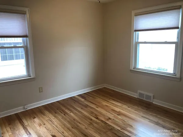 $149,900 | 1246 15th Street, Wyandotte, MI 48192