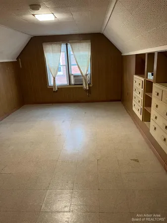 $149,900 | 1246 15th Street, Wyandotte, MI 48192