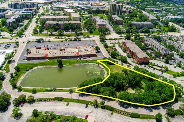 $975,000 | 250 St Regis Drive, Lombard, IL 60148