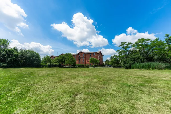 $975,000 | 250 St Regis Drive, Lombard, IL 60148