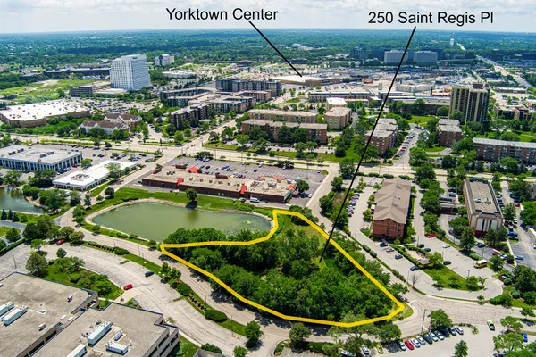 $975,000 | 250 St Regis Drive, Lombard, IL 60148
