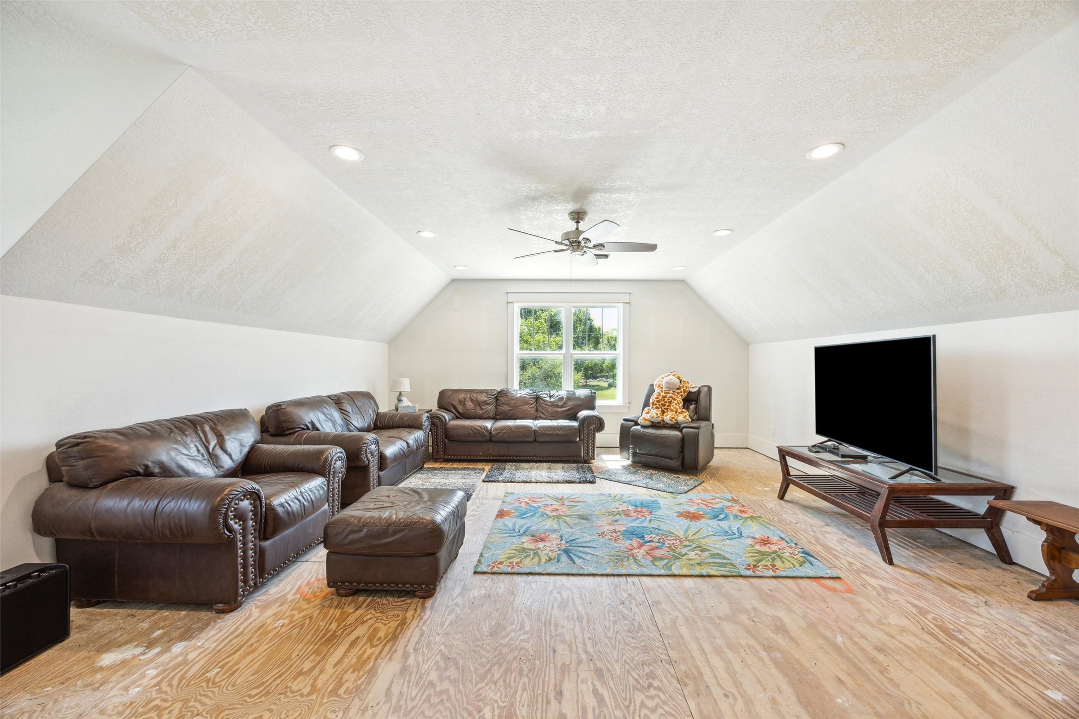 127 Buenger Road Industry, TX 78944 - Photo 27 of 35