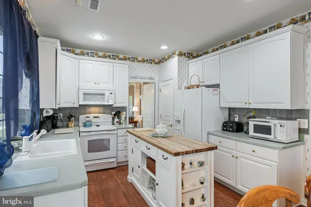 $456,000 | 72 East Shipps Way, Delanco, NJ 08075