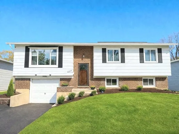 $439,000 | 8113 Carlisle Drive, Hanover Park, IL 60133